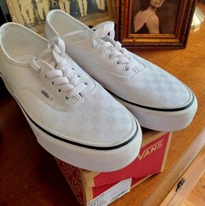 Vans Like New! Authentic Plat